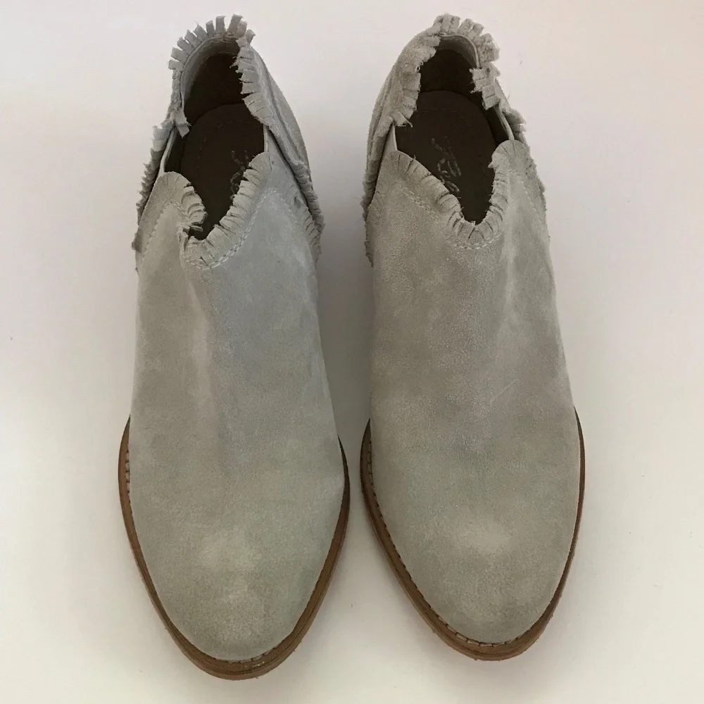 REBELS Suede Fringe Trim Ankle Boots Chelsea Women’s Size 8